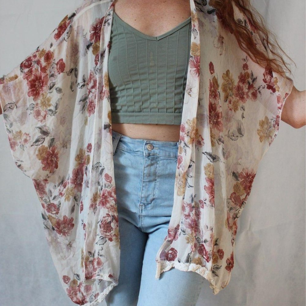 Flowy floral print Kimono